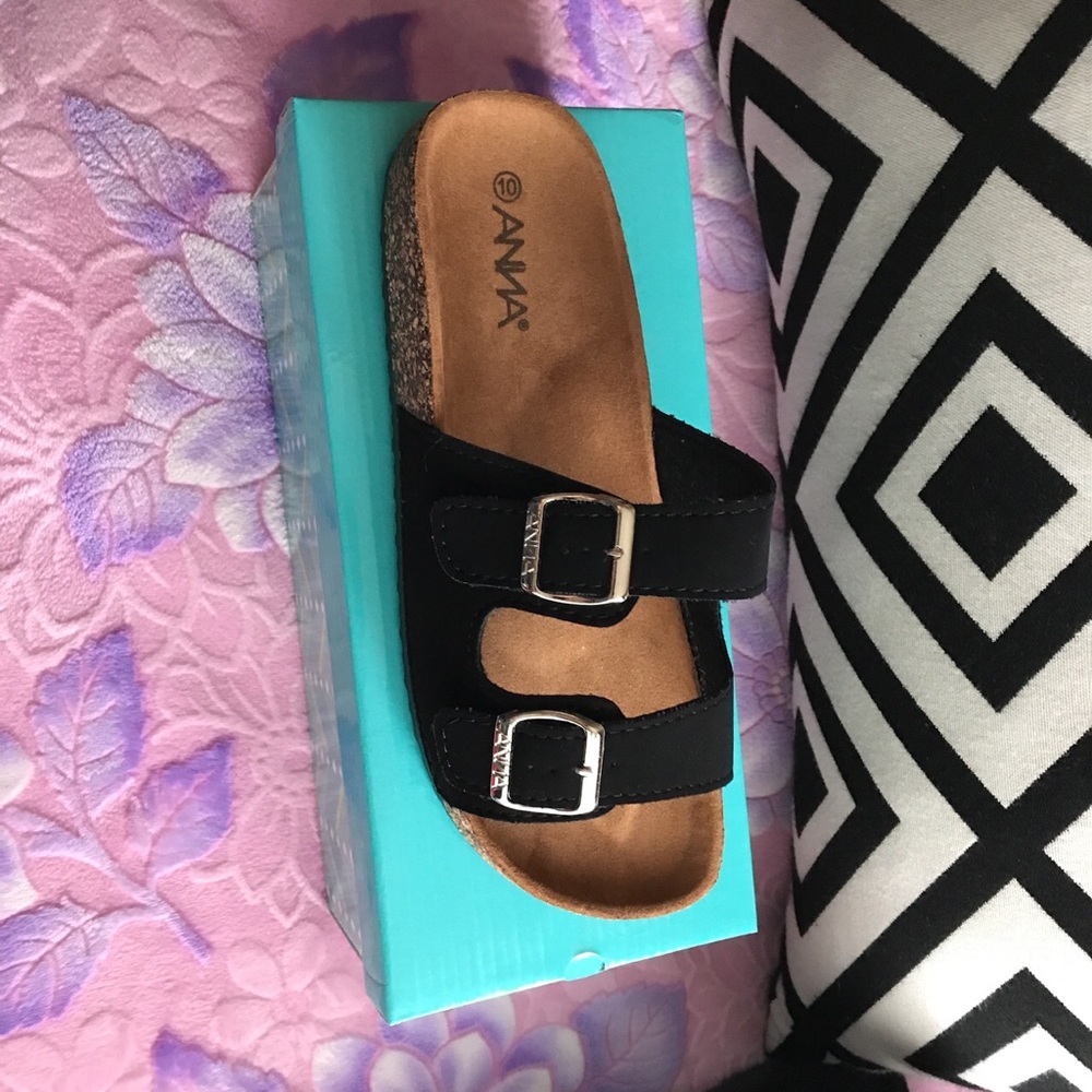 ⚜️- sandals